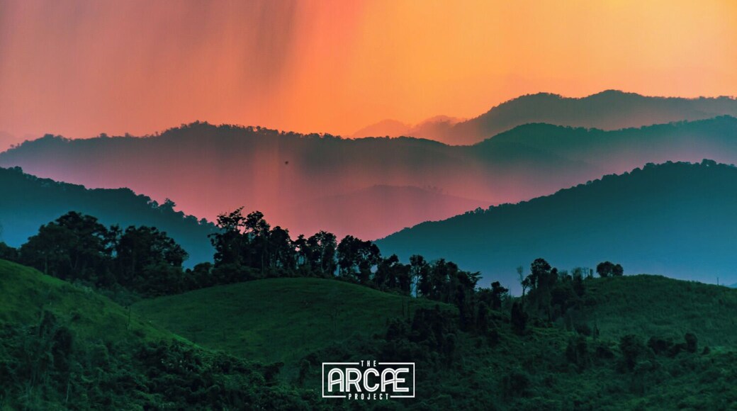 As much as I dreaded driving through the sloppy roads of Laos under the rain, there's no denying the fact that they offered some pretty epic scenes--like this one, on the way to Viangxay--specially during those golden moments before the Sun finished its daily trip.