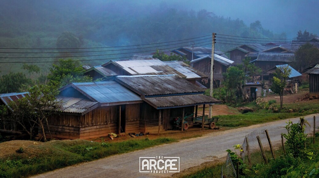 As we were trying to make our way onto Viangxay, we were caught by the night on a small village, just 25km away from the city.
While we were recharging fuel for the last stretch and debating whether we should continue or not, a group of locals invited us to eat and drink with them and basically forced us to spend the night in their house, which ended up being one of my most memorable days in Laos.