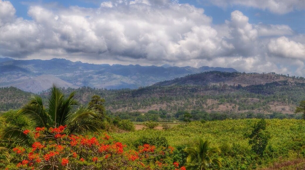Just got back from a mission trip in La Entrada, Honduras. This place has some awesome views! I would love to go back someday!