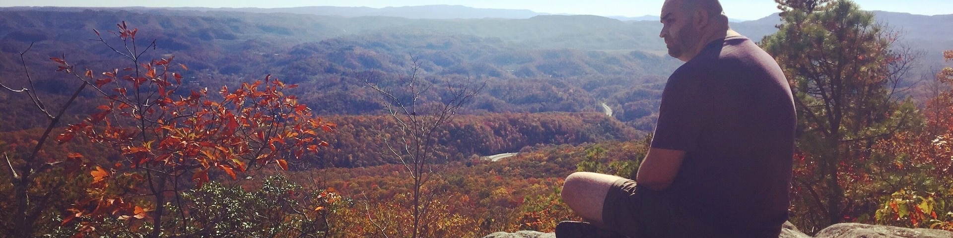 This gorgeous spot overlooks the Kentucky, Virginia border. It's a peak on the Pine Mountain Trail. #pinemountaintrail #hikekentucky #hikingforChrist
