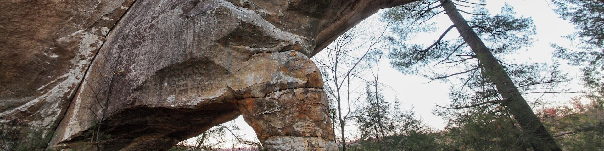 This is sky bridge. The most massive arch in Red River. it spans over a hundred feet and about 50 feet in the air. Probably the most famous arch in Red River, it has been seen in movies. Many astro-photographers flock here because of it's structure and clear skyline. If you get a chance, the trail is only .8 miles and very much worth it. You first walk across the top of the arch, it is so big that you are halfway across before you notice your not just on a narrow rock path. then you circle around to be under the arch.
