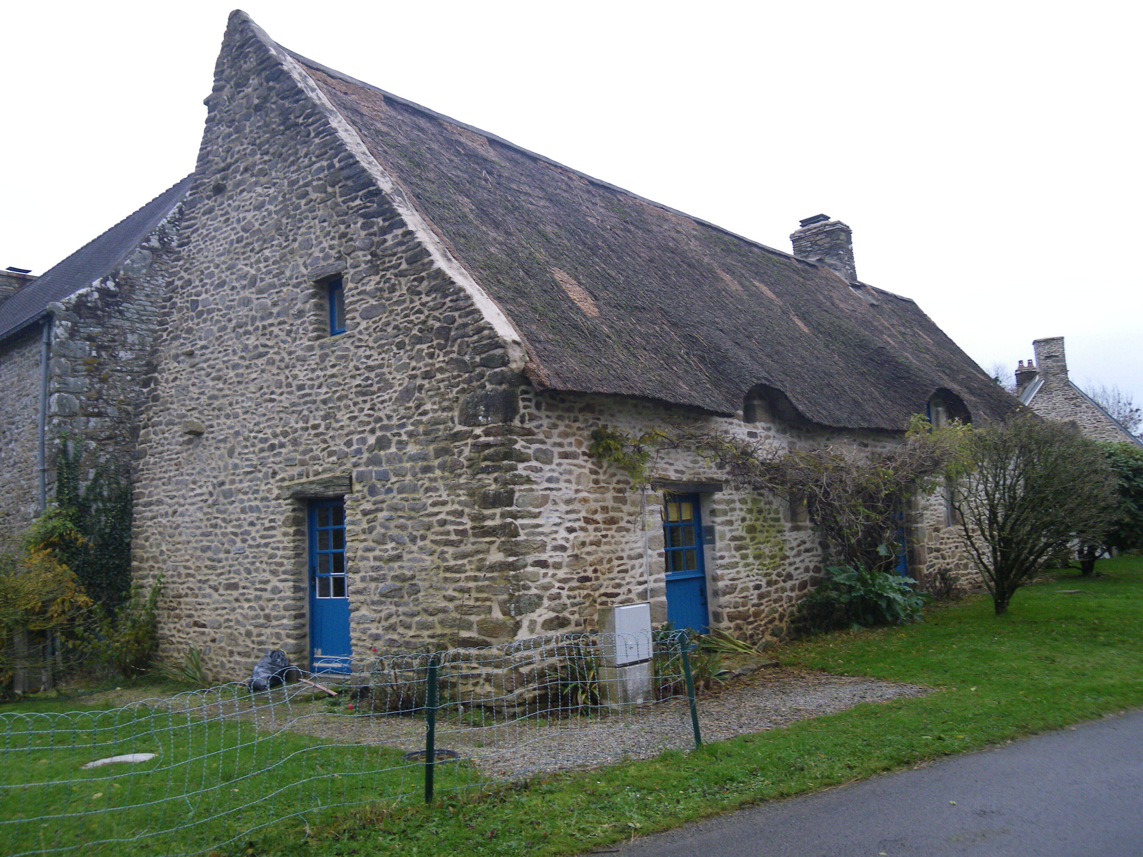 maison de chaume a kergal
