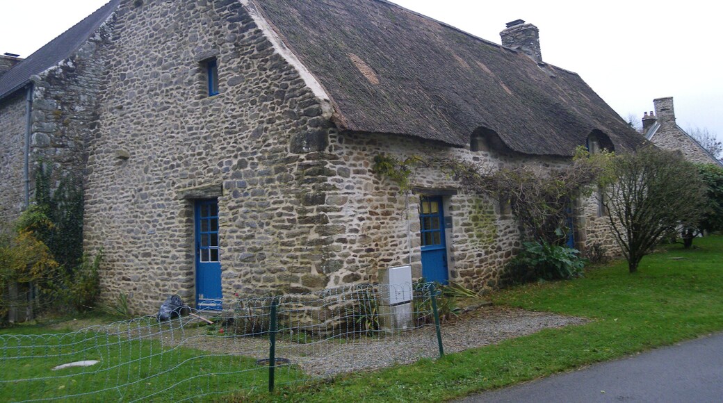 maison de chaume a kergal