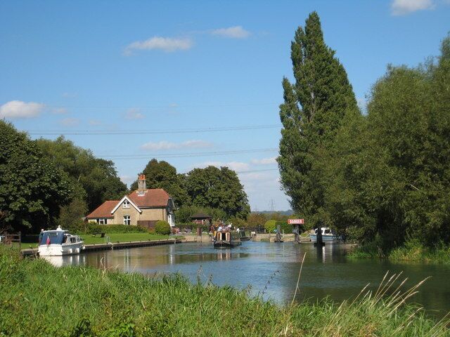 Northmoor Lock on the River Thames in Oxfordshire