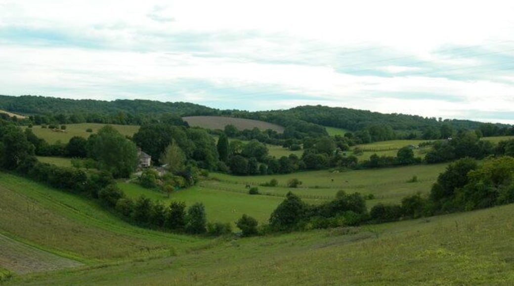 Valley near Foxendown Taken from the Wealdway path near Luddesdown.