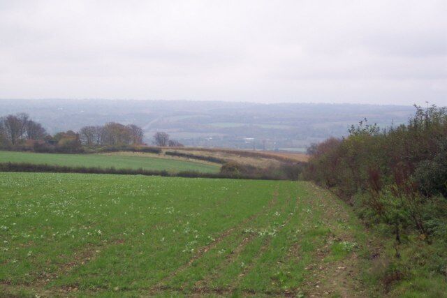 View from North Downs Way (2) Looking South-westerly from the long distance path on Sundridge Hill towards Sundridge and Brasted. Sundridge Hill Farm is in the background on the left.