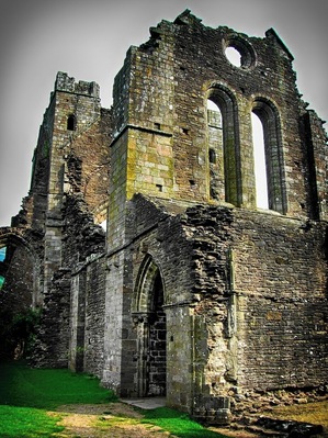 If you plan to visit the Black Mountains area of the Brecon Beacons National Park, don't miss the ruined LLanthony Priory situated north of Abergavenny. This place is popular as well for hillwalking, pony trekking horseback riders and mountain bikers