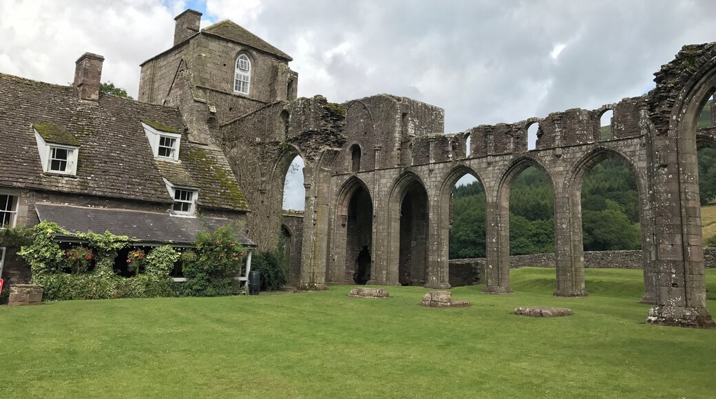 Llanthony Priory interior