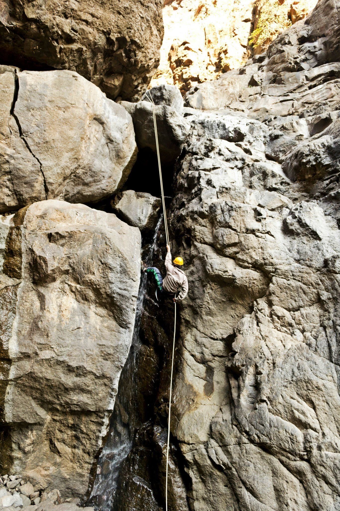 Rapelling into the unknown
#Adventure