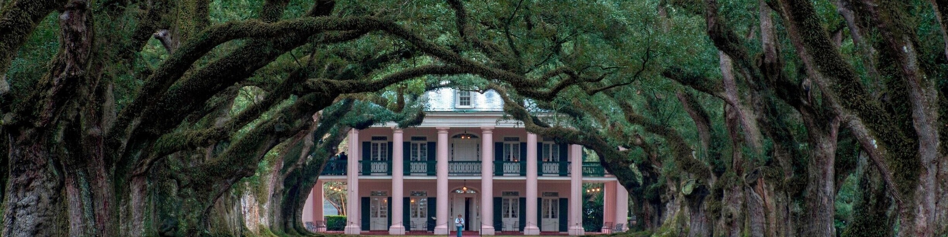 Oak Alley, one of several preserved and renovated plantation houses along the River Road, the highways lining the Mississippi River between Baton Rouge and New Orleans, Louisiana.
