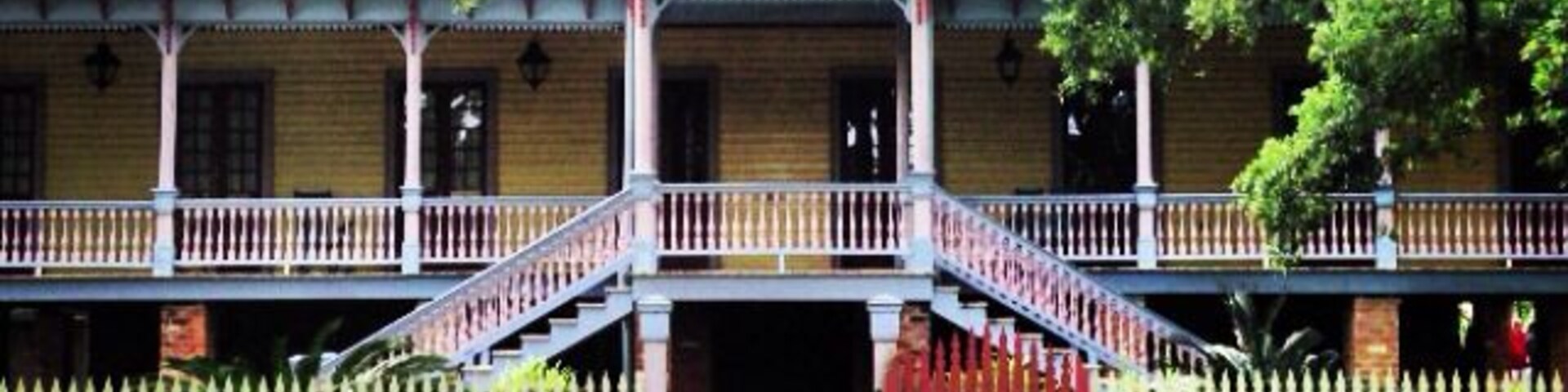 Laura Plantation. The first stop on the plantation tour I went on in Louisiana and the first plantation this Yankee had ever seen. The colors were beautiful, bright, and very Creole. The vegetation put our northern plants to shame. Slave quarters are still there towards the back which was the most heartbreaking part of the tour but definitely the most eye opening. We used Cajun Encounters to take this tour and I would use them again in a heartbeat! #cajun #creole #louisiana #plantation #south