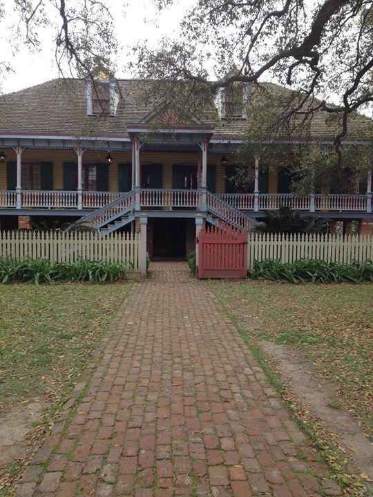 Laura: A Creole Plantation