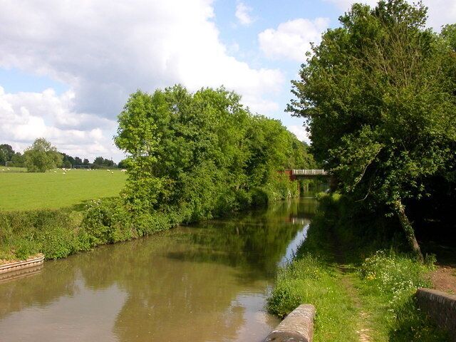 Cathiron Bridge, Bridge 41 over the Oxford Canal at Cathiron, Warwickshire, seen from the northwest