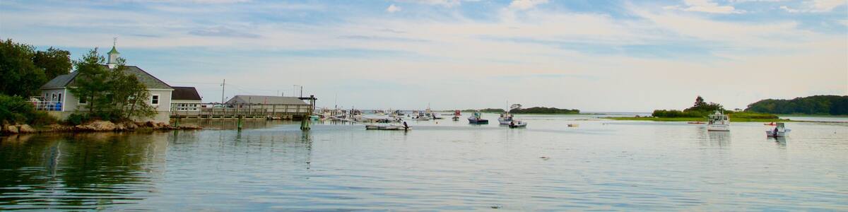 Cape Porpoise showing a lake or waterhole and a bay or harbour