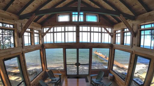 Camp Sebago might be the best spot to experience Lake Sebago! 🏊♂️ 🛶 🚣♀️ The water is clear warm and perfect for a water ski!