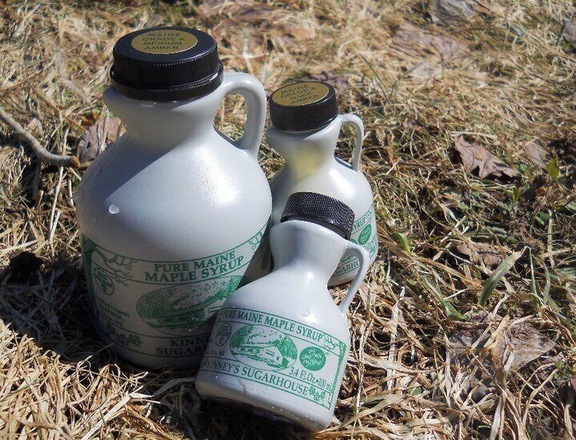 If you're in Maine, it just wouldn't be right to not get maple syrup. Visit a sugarshack on a Maine Maple Sunday event for tastings, maple candy, syrup, maple cotton candy, and more.
More on www.ajauntwithjoy.com