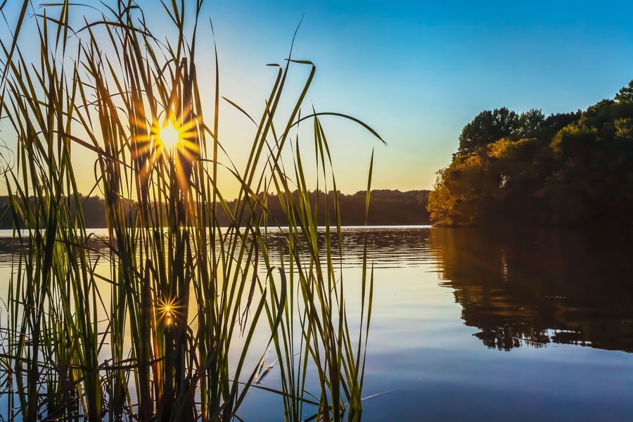 Sunset at Little Seneca Lake, with sunburst.