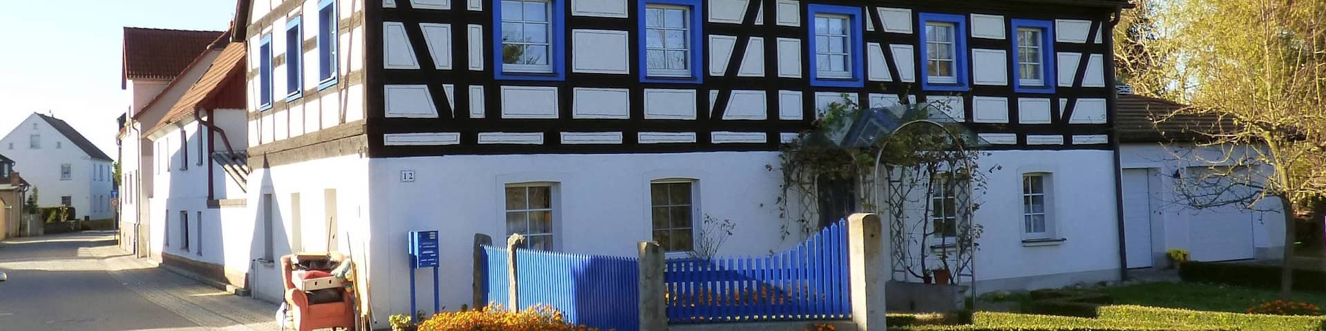 Fischerstraße 12 in Ruhland, Südostansicht; Bauzeit: Mitte des 19. Jahrhunderts, Sanierung: 1999/ 2000