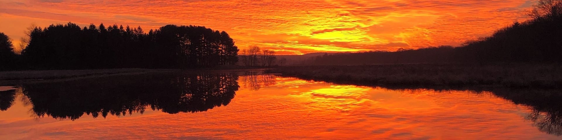 The best spot for sunrise, ever.
This time of year Iâm out and about before the suns up, so dawns like this are frequent.