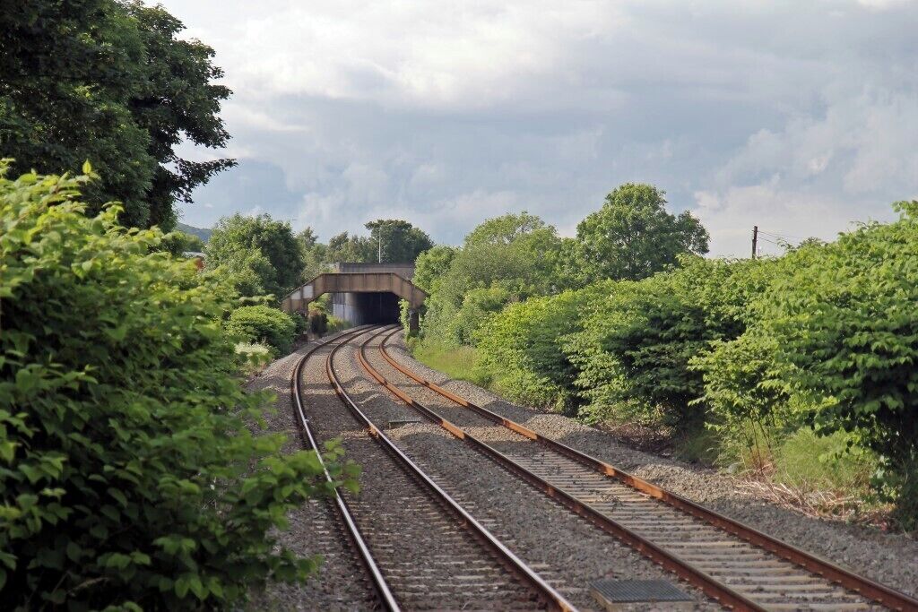 Footbridge north of Gwersyllt railway station