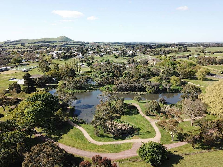 Ariel view of Mortlake Victoria.