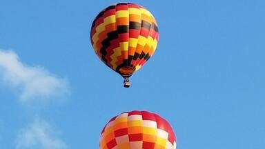Metamora Hot Air Balloon festival is fantastic to watch!