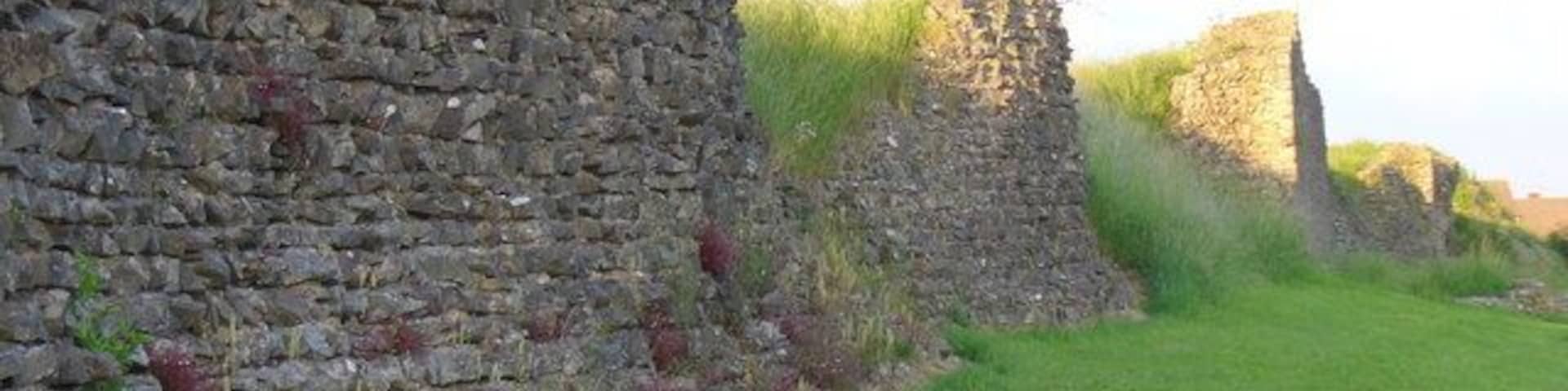 South Walls, Caerwent Substantial Roman remains around the former Roman town of Caerwent. These walls are about 12-15 feet high where the stonework remains. http://www.roman-britain.org/places/venta_silurum.htm