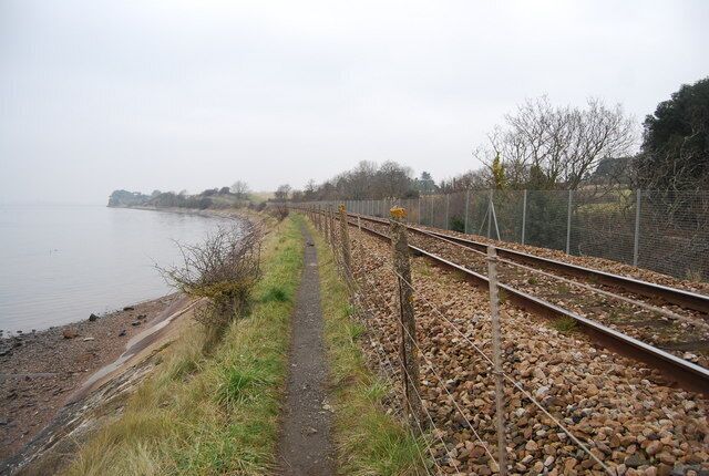 East Devon Way squeezed between the railway line & the River Exe