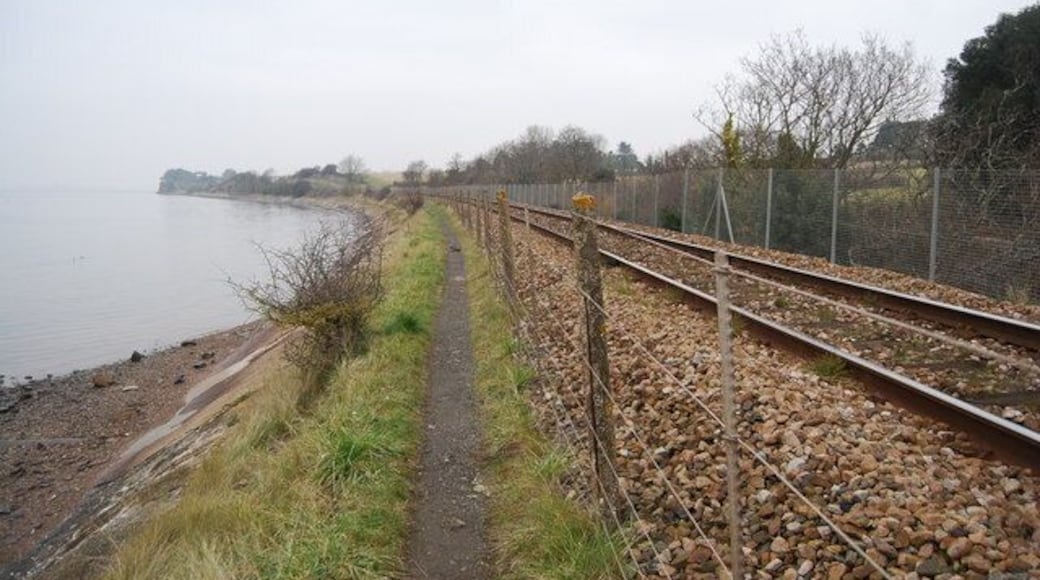 East Devon Way squeezed between the railway line & the River Exe