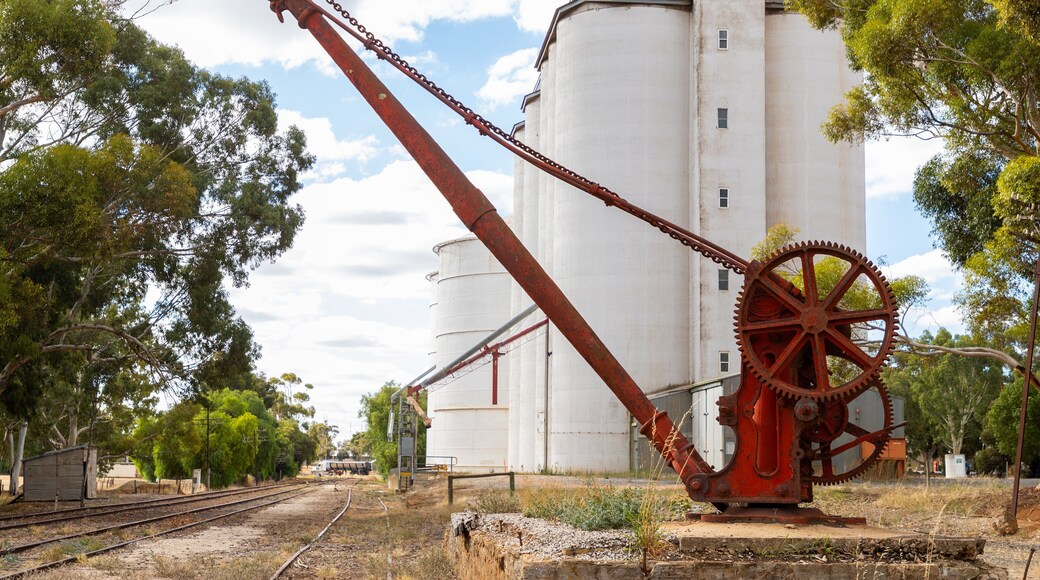 Tarlee which includes heritage elements