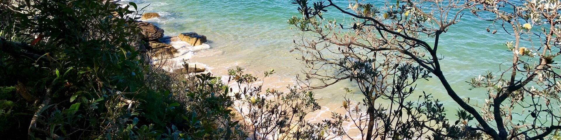Lucky us! We were blessed with wonderful weather this Easter weekend and decided to go for a hike from Spit to Manly. This classic bush & coastal walk is about 10km long and takes you past some of Sydney's most breathtaking sceneries, such as this stretch of turquoise blue water & white sand in Clontarf. #LifeAtExpedia