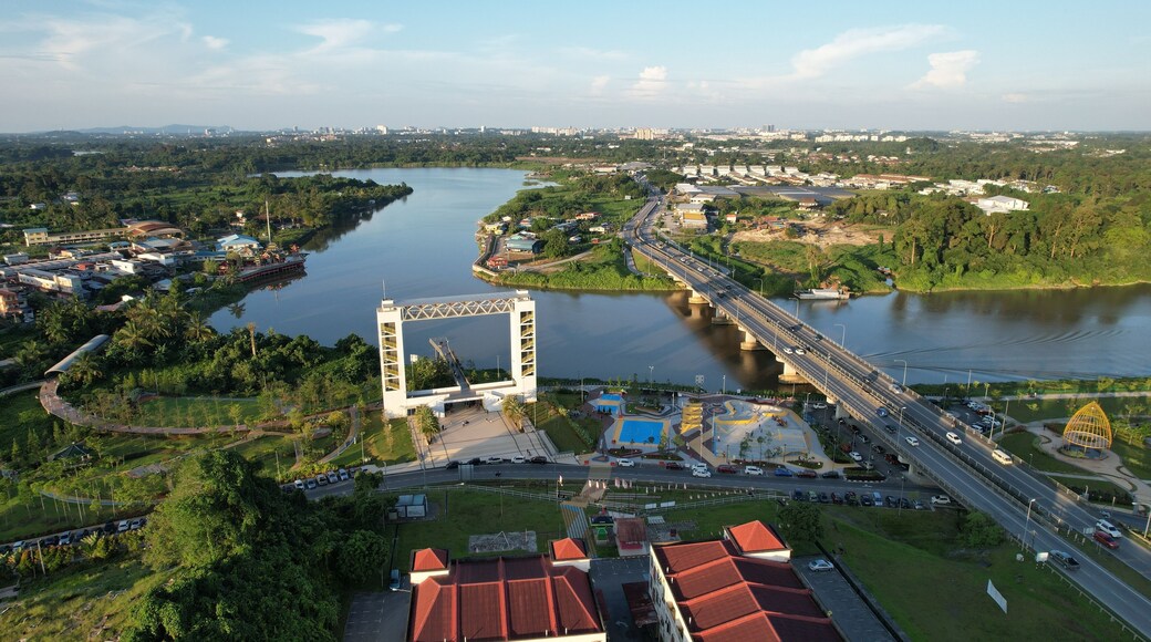 堤洛潘里麻卡兰