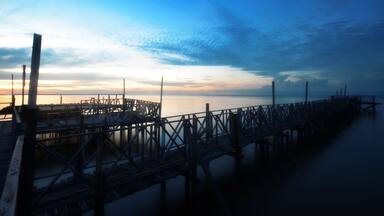 Tanjung Sepat lover jetty in the morning light