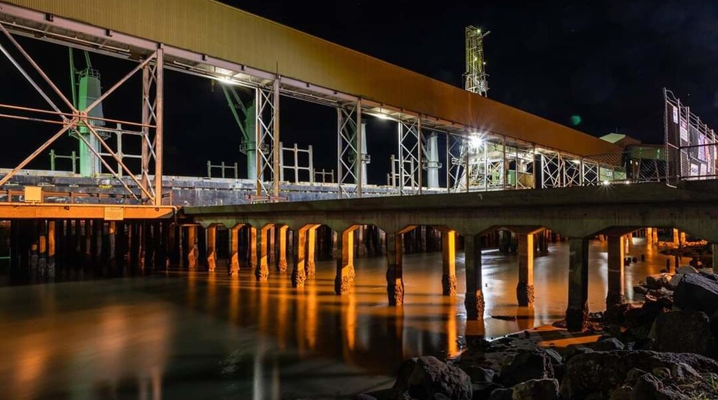 This is the ship loading section at the Port