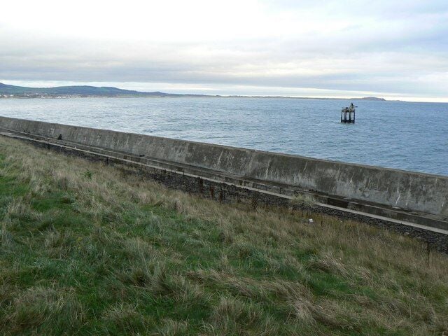 Innerleven sea-wall Concrete sea dyke protecting the docks at Methil.