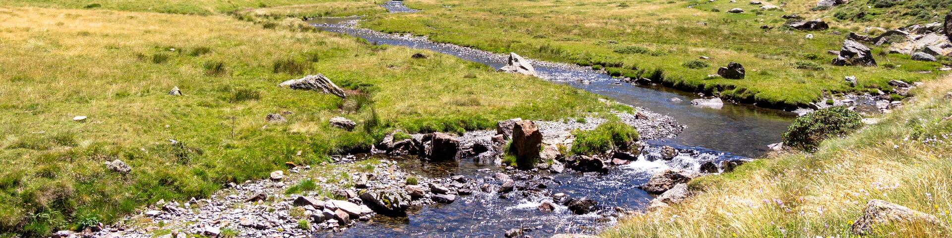 Vallée du Soucelm, Auzat, Pyrénées, France. English : Soulcem Valley, Pyrenees Mountains.