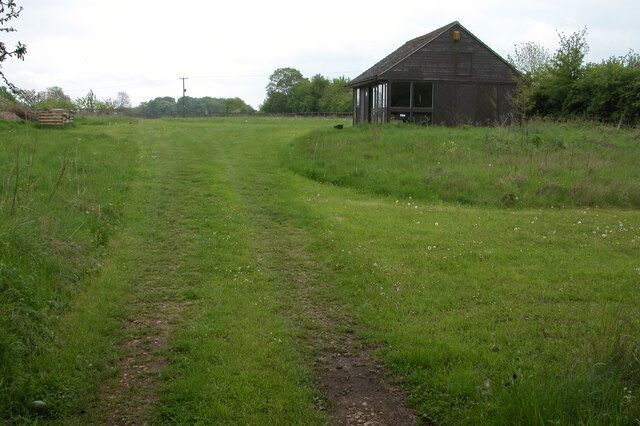 Pavilion near Duntisbourne Abbots. This pavilion-like building is in a small field off Crabtree Lane, though I don't know its purpose.