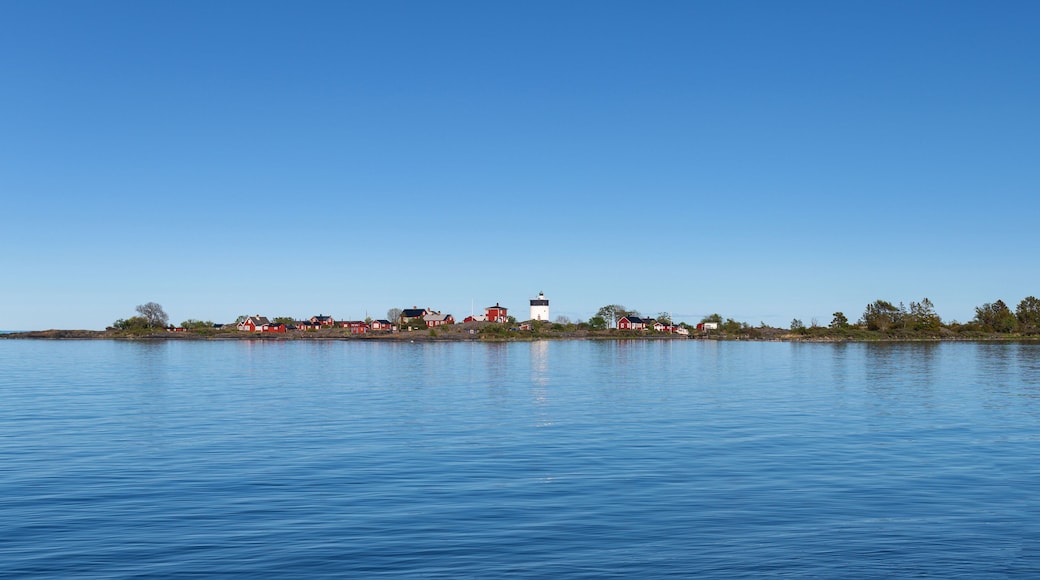 Lighthouse Svartklubben outside of Grisslehamn