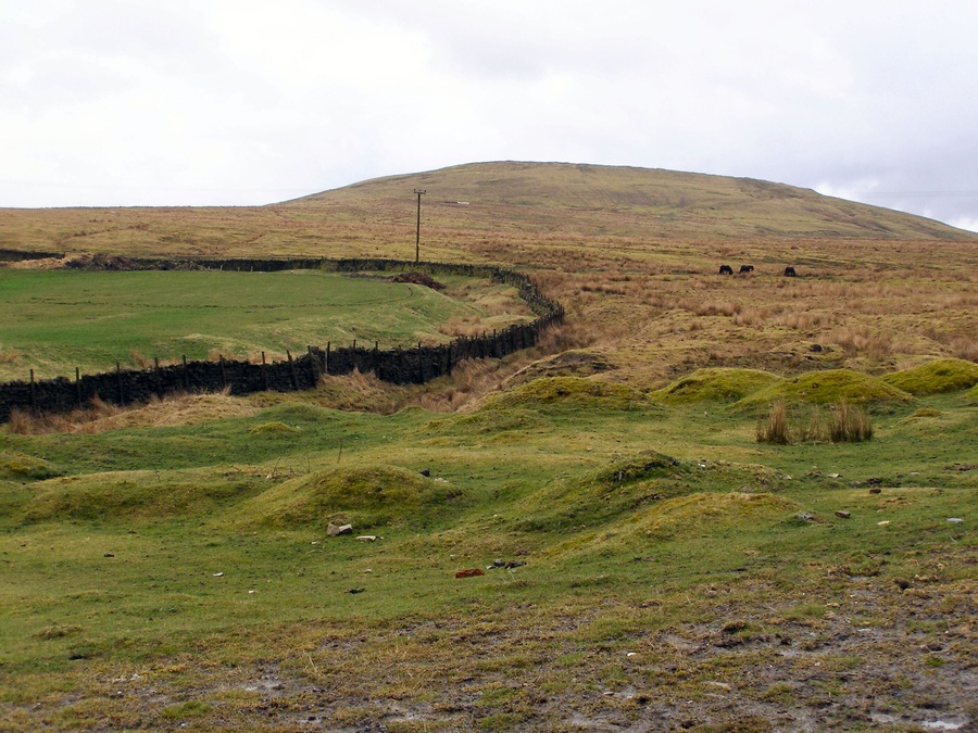 View towards Brownhill From the moorland track near to Lobden Golf Club.