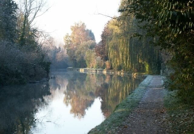 Bend on the Grand Union. A bend on the Grand Union by the old John Dickinsons paper mill.