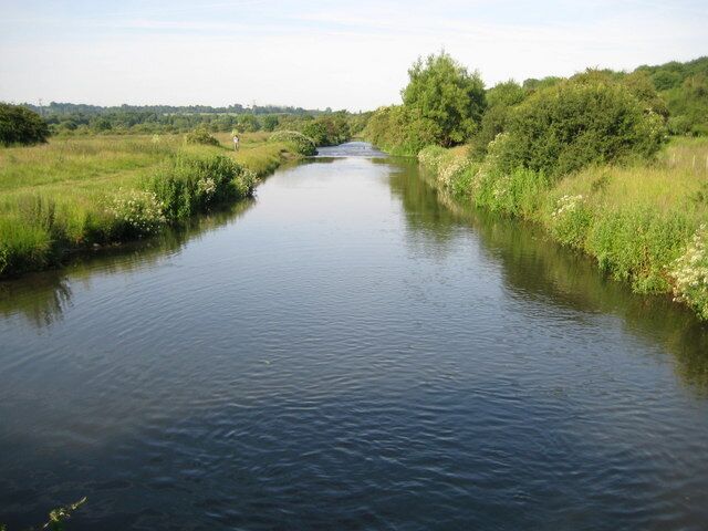 River Gade through Croxley Common Moor Viewed looking downstream with Croxley Common Moor to the left, the Grand Union Canal and the river run parallel to one another here and the canal is just beyond the hedge to the right.