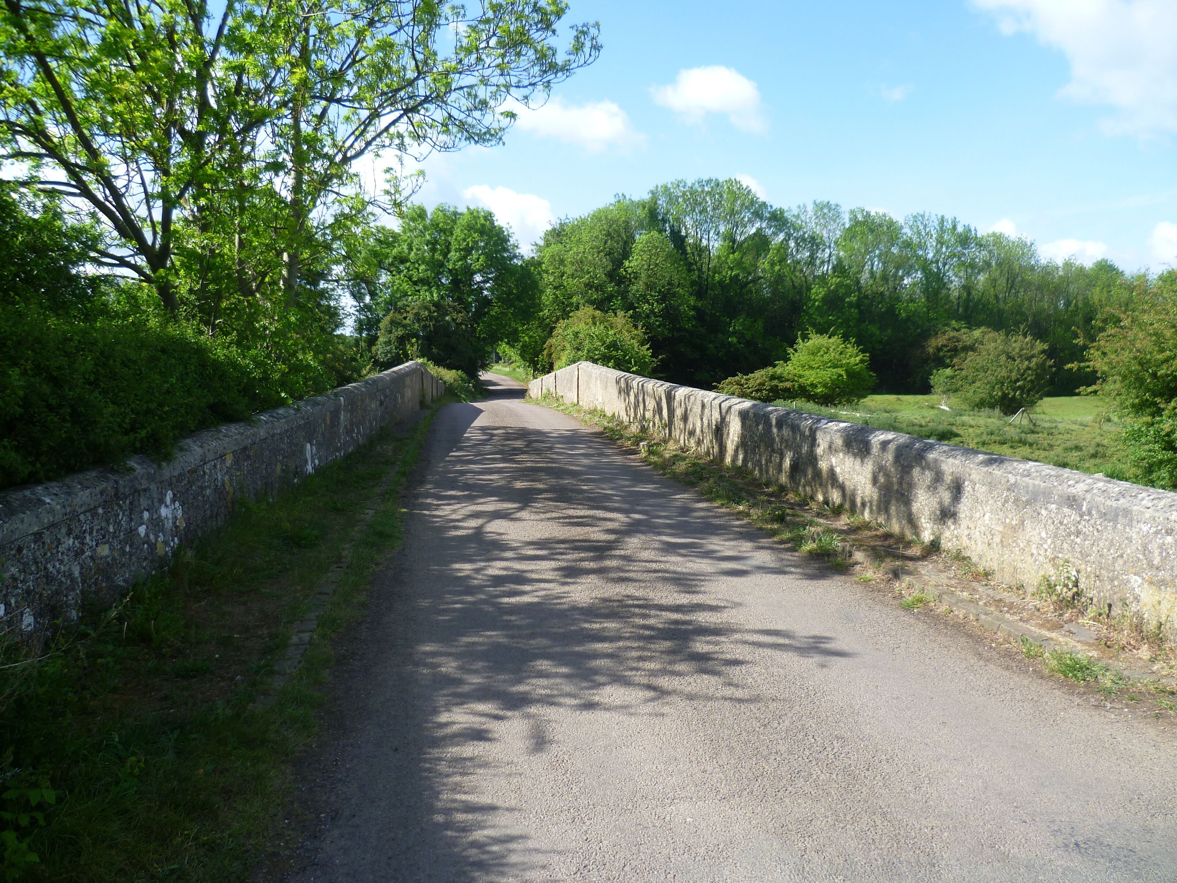 Wakerley Road bridge over the River Welland