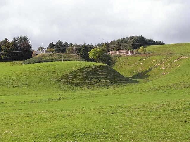 Dry valley at Dryden. A remarkable dry valley just below the farm. Dryden is a big equestrian establishment and riding school. It is just possible to make out some of the fencing at the top of the slope.