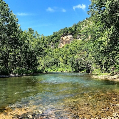 Such a pretty section of the River. Climbing options near by.
#river #Missouri #roadtrip #hiking #fishing