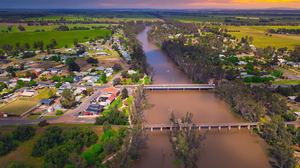 Bridgewater on Loddon Aerial Photo of Loddon River, Bridge and Main Town - Calder Highway
