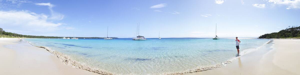 Tourist at scenic Long Beach Jervis Bay