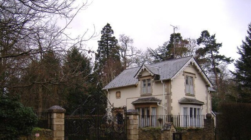 The gatehouse at Braydon Hall