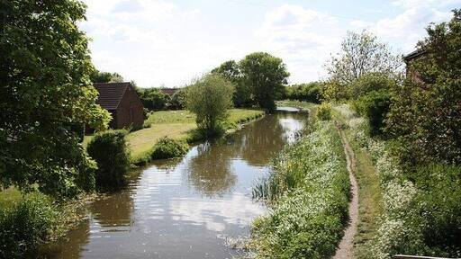 Chesterfield Canal View west from Wharf Bridge