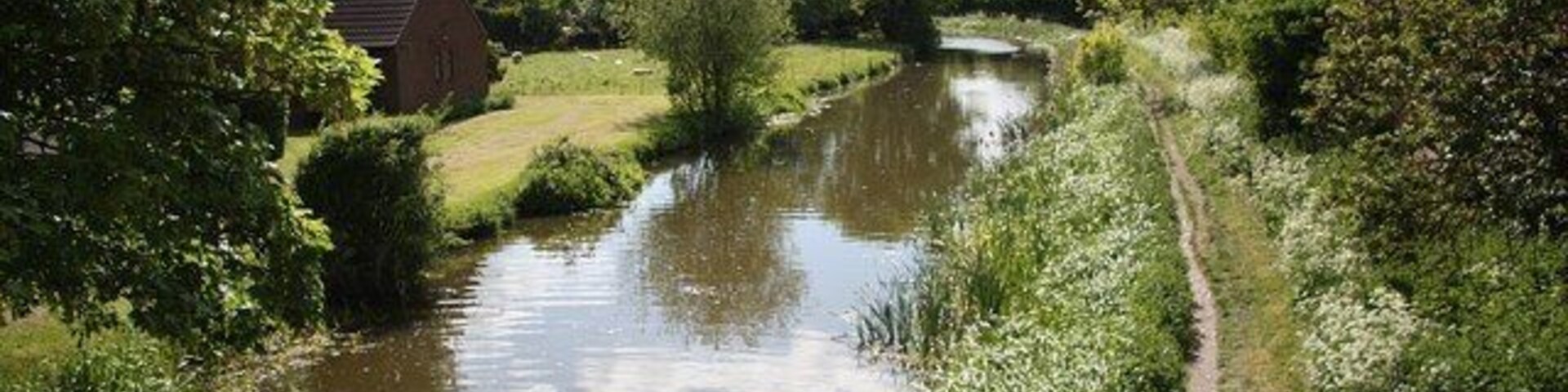Chesterfield Canal View west from Wharf Bridge