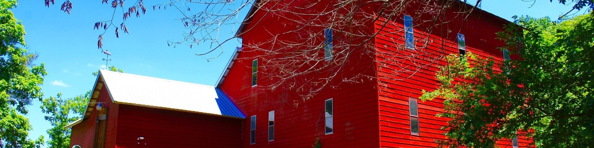 Rockbridge is an unincorporated community in northern Ozark County, Missouri. It is the site of an old mill on spring fed Spring Creek a tributary of Bryant Creek, which still houses the post office. It is twelve miles north of Gainesville, Missouri. On the property there is a gristmill, a post office general store and lodging options.
Oh my gosh! What a stunning place. It takes awhile to get there, but man is it worth the trip. Such a serene setting! I took my parents for breakfast, there is a fantastic restaurant in the general store, then we went and looked at the mill, creek, dam and trout hatchery! When the pub opened (Its inside the 1800’s grist mill btw) I set my parents down and they watched the anglers trying to catch the trout in the creek below. While they observed the action, I walked around to take pics of all the scenery.
From the pub you have a unique vantage point as you can see hundreds of fish in the water below that are not visible to the people fishing at ground level, so it’s fun to try and guess who will and won’t catch a fish!
Let’s talk about the people there. Each and every person was truly amazing. So friendly and hospitable. They really made you enjoy your time there!
I can’t wait to go back!
#LIFEATEXPEDIA #STAYCATION #IHEARTTRAVEL #ROCKBRIDGE #WATERMILLS #OZARKSBEAUTY #LIKEALOCAL